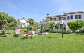 2 Bedroom Cozy Apartment In Grado